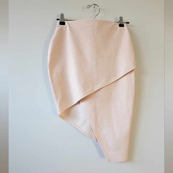 Missguided Pale Nude Assymetrical Skirt - Size US 4 - Picture 3 of 4